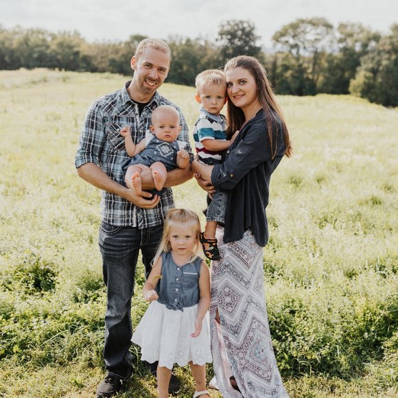 Hey there, I'm Sarah! ๐ธ - Picture 2 of 7